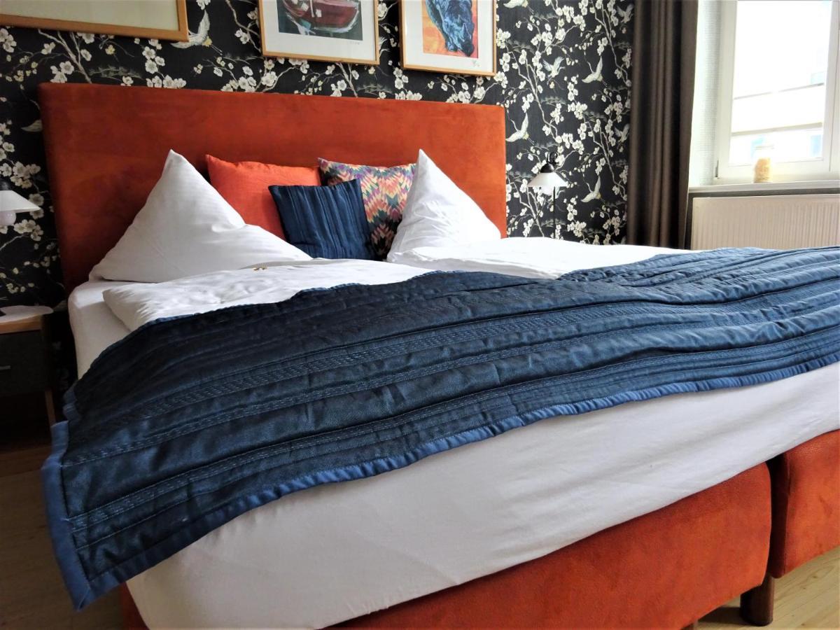 Hotel Pension Zur Faehrbruecke Щралзунд Екстериор снимка