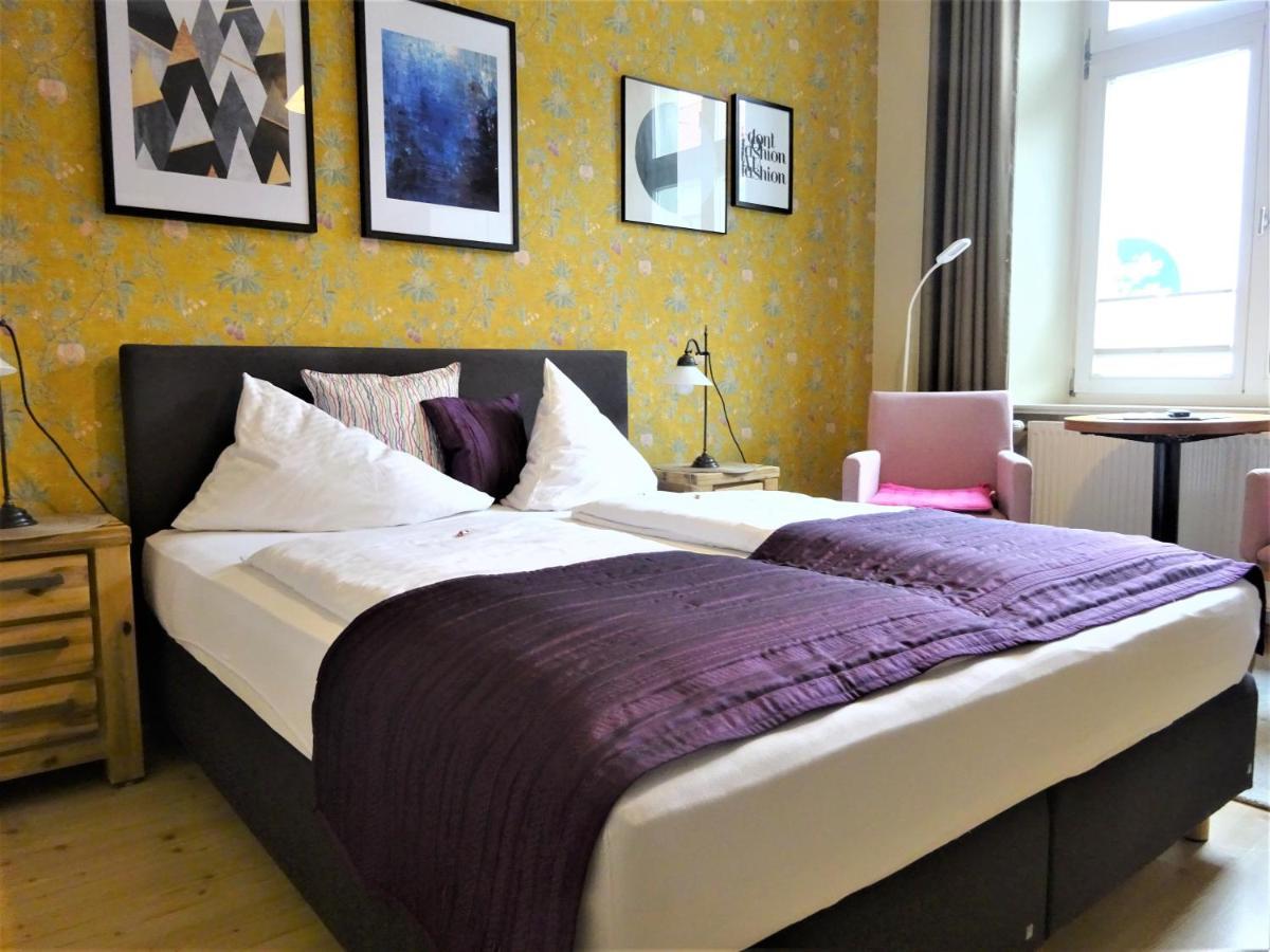 Hotel Pension Zur Faehrbruecke Щралзунд Екстериор снимка